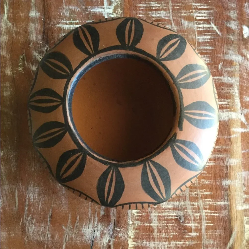 Santo Domingo Pueblo pottery